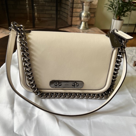 Coach white shoulder/ crossbody bag. - Picture 1 of 2